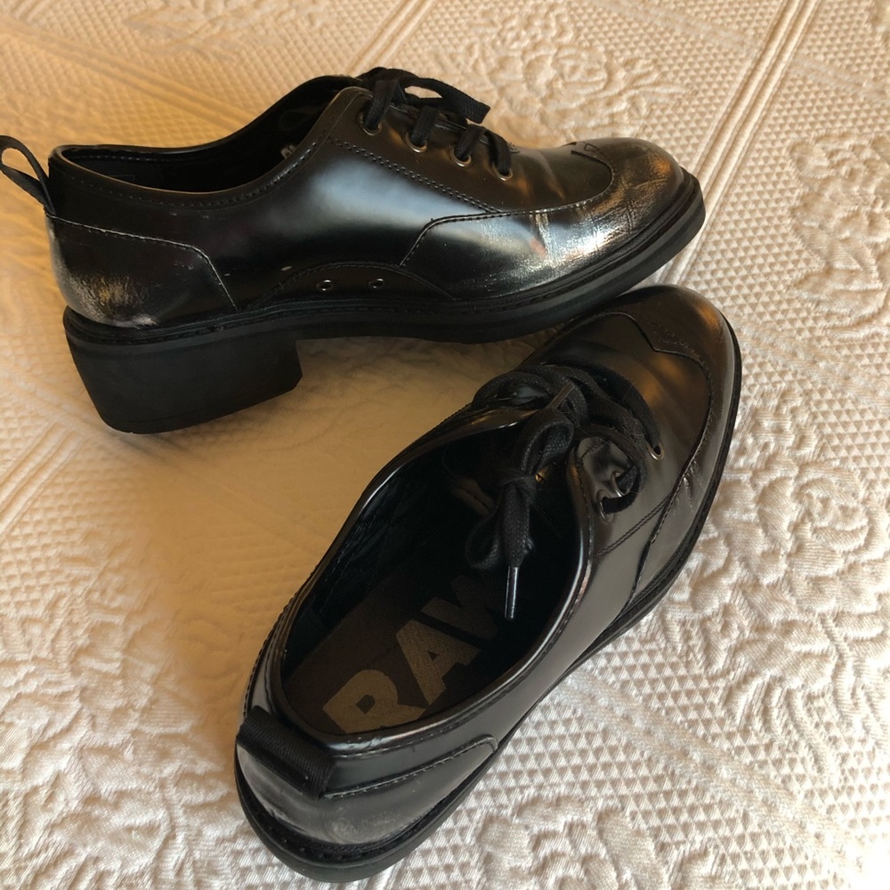 EUC Black w/silver G Star Raw Oxfords